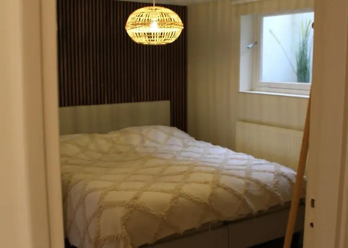 No 5 Aan Zee - 300 Meter Het Met Gratis Parkeergelegenheid Holiday home Noordwijk