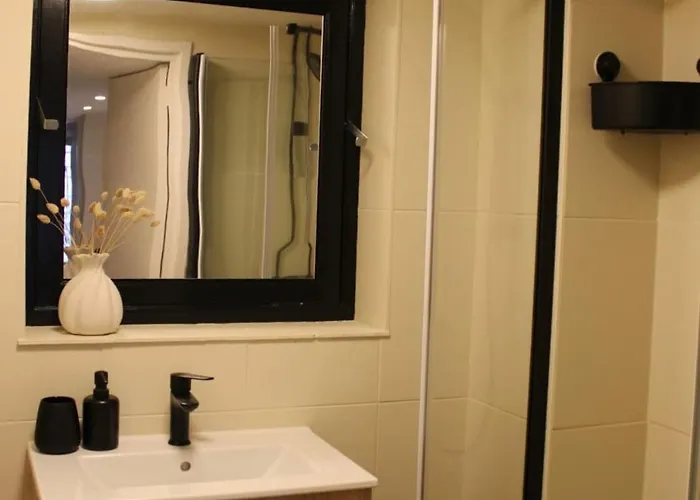 No 5 Aan Zee - 300 Meter Het Met Gratis Parkeergelegenheid Hébergement de vacances